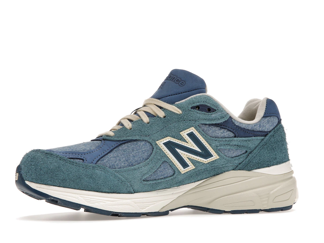 Vue 17 de New Balance 990v3 MiUSA Levi's Denim