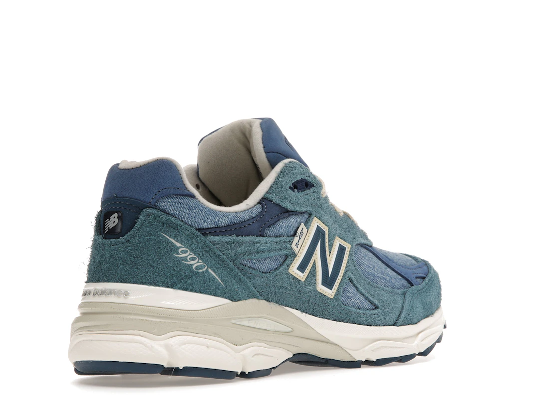 Vue 32 de New Balance 990v3 MiUSA Levi's Denim