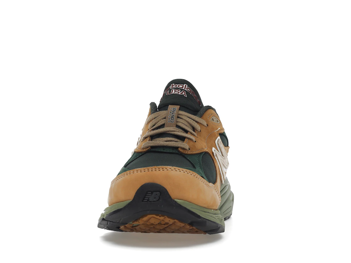 Vue 11 de New Balance 990v3 MiUSA Tan Green