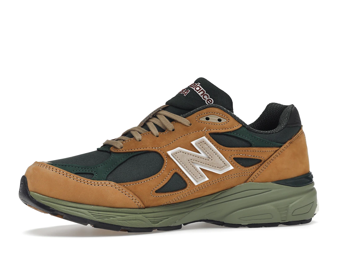 Vue 17 de New Balance 990v3 MiUSA Tan Green