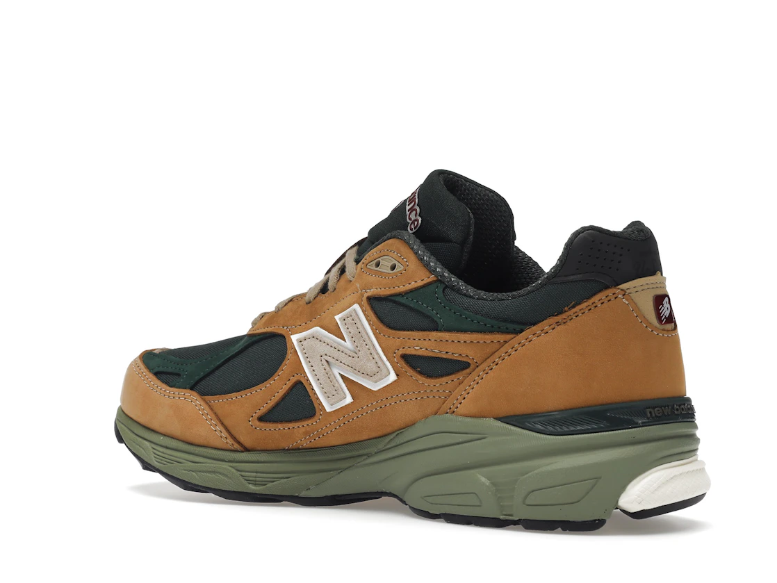 Vue 23 de New Balance 990v3 MiUSA Tan Green
