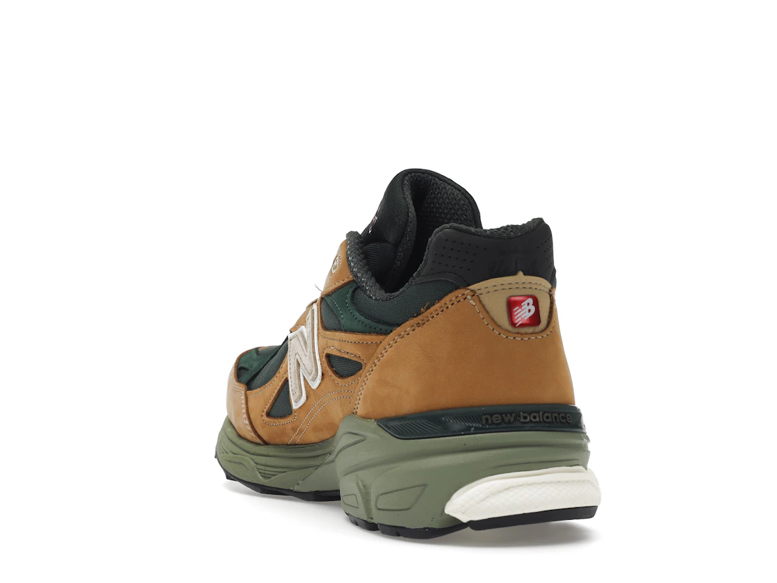 Vue 26 de New Balance 990v3 MiUSA Tan Green
