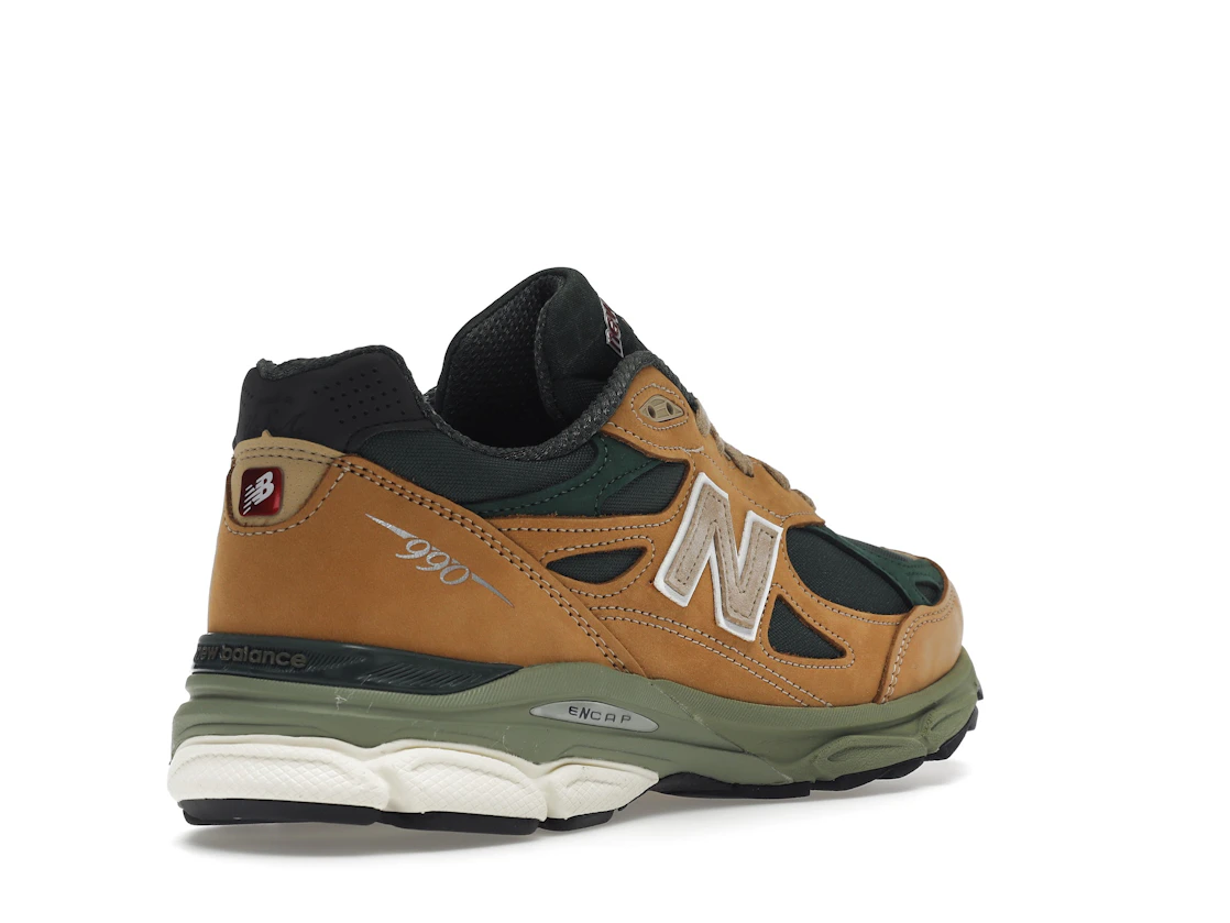 Vue 32 de New Balance 990v3 MiUSA Tan Green