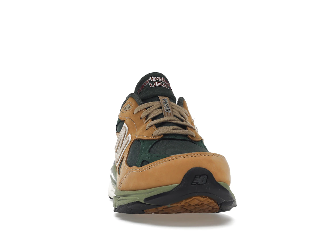Vue 9 de New Balance 990v3 MiUSA Tan Green