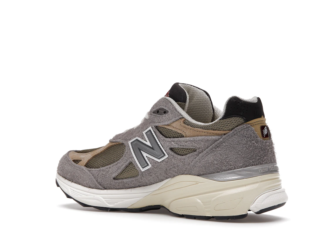 Vue 23 de New Balance 990v3 MiUSA Teddy Santis Marblehead Incense