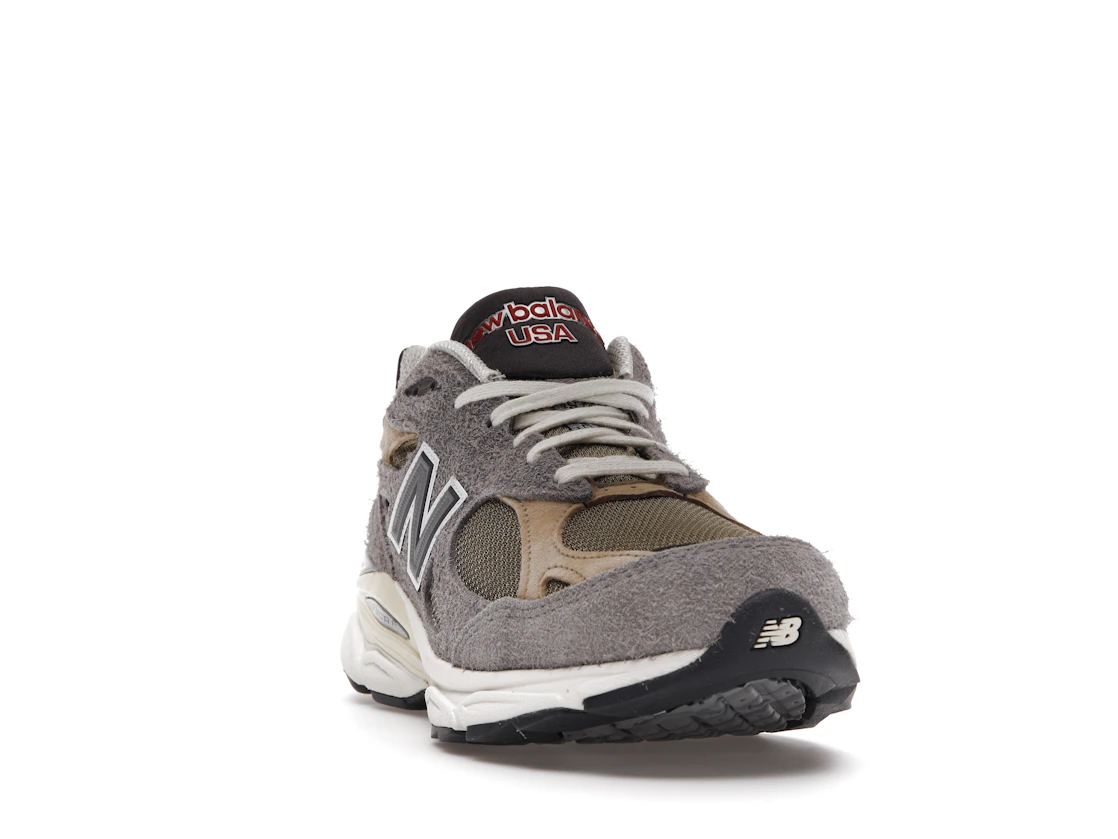 Vue 8 de New Balance 990v3 MiUSA Teddy Santis Marblehead Incense