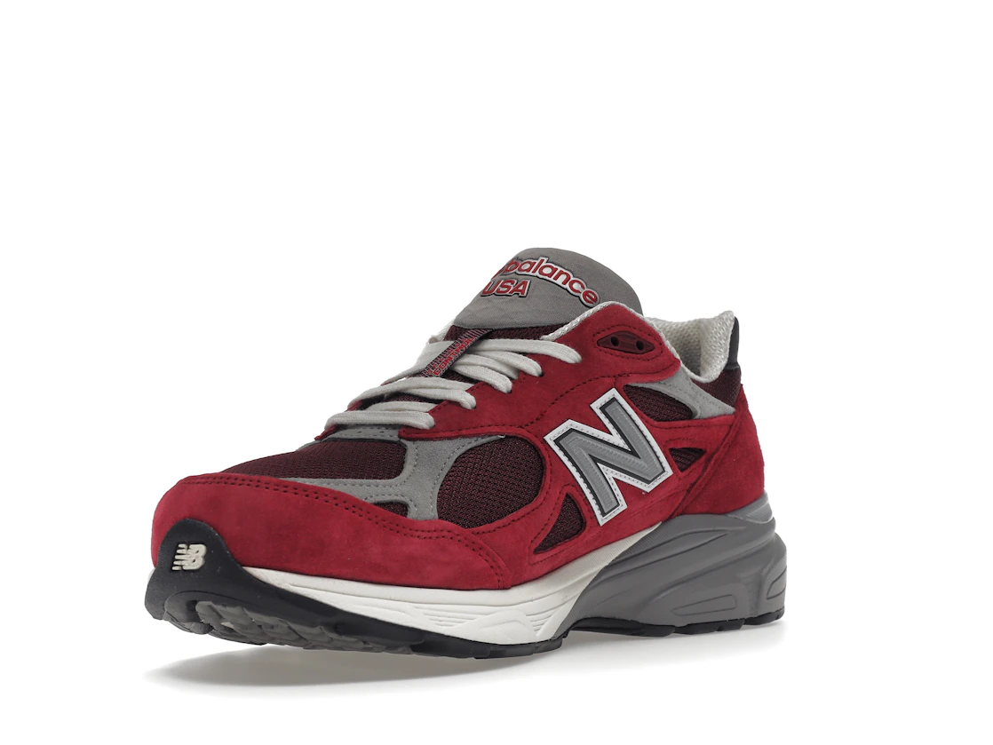 Vue 14 de New Balance 990v3 MiUSA Teddy Santis Scarlet