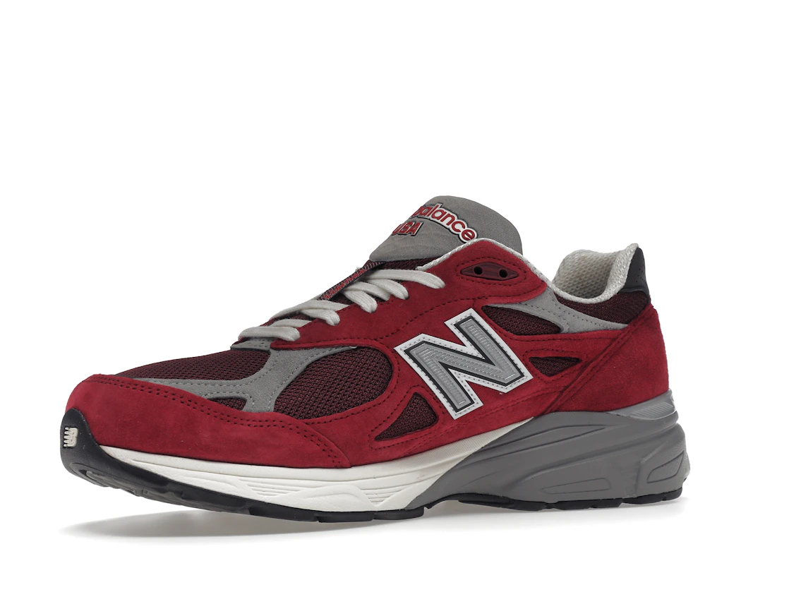 Vue 16 de New Balance 990v3 MiUSA Teddy Santis Scarlet
