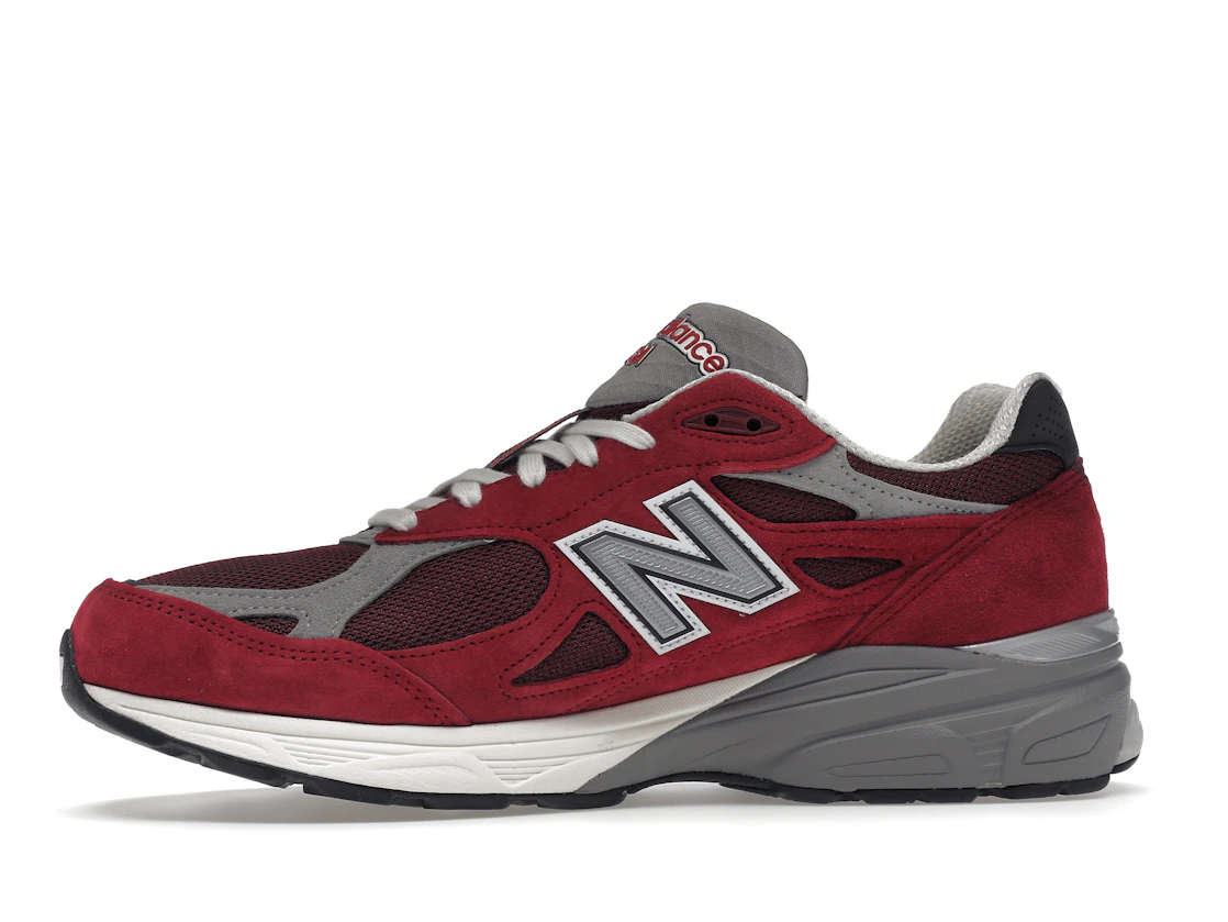 Vue 18 de New Balance 990v3 MiUSA Teddy Santis Scarlet