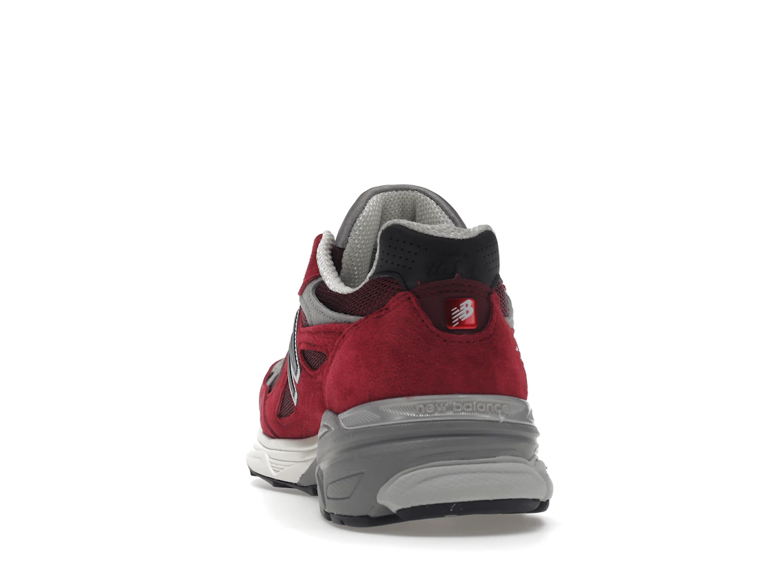 Vue 27 de New Balance 990v3 MiUSA Teddy Santis Scarlet