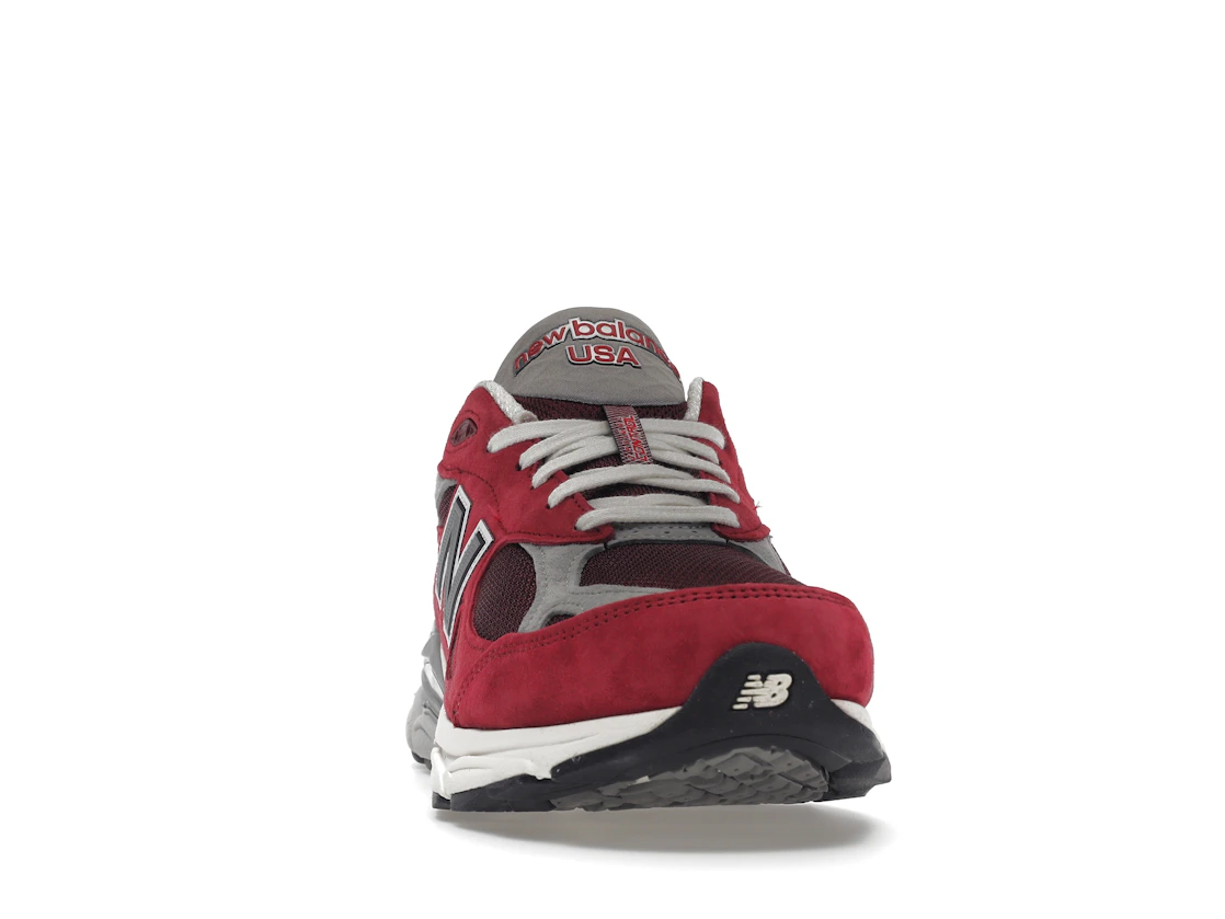 Vue 9 de New Balance 990v3 MiUSA Teddy Santis Scarlet