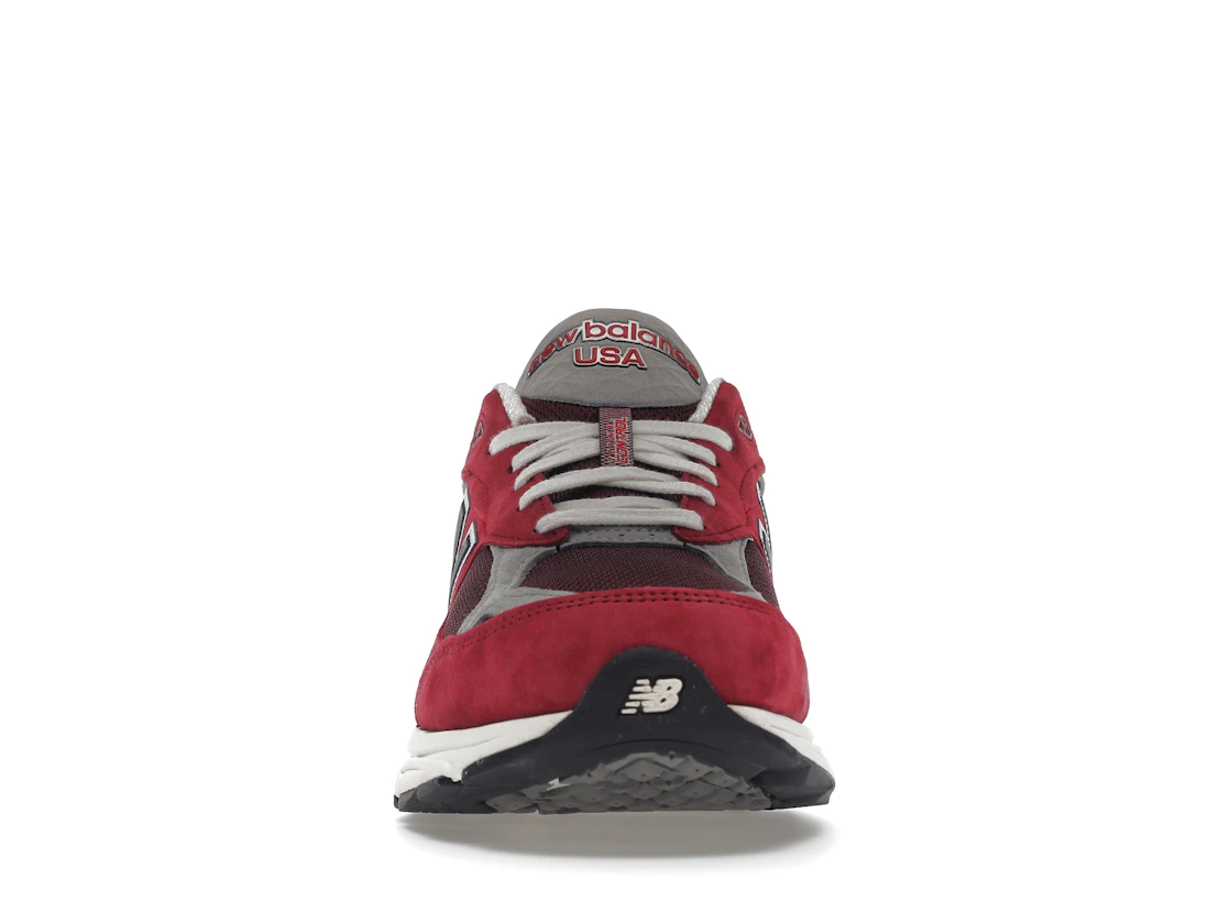 Vue 10 de New Balance 990v3 MiUSA Teddy Santis Scarlet