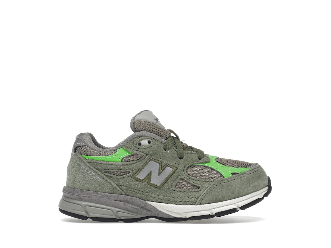 Vue 1 de New Balance 990v3 Patta Keep Your Family Close (TD)