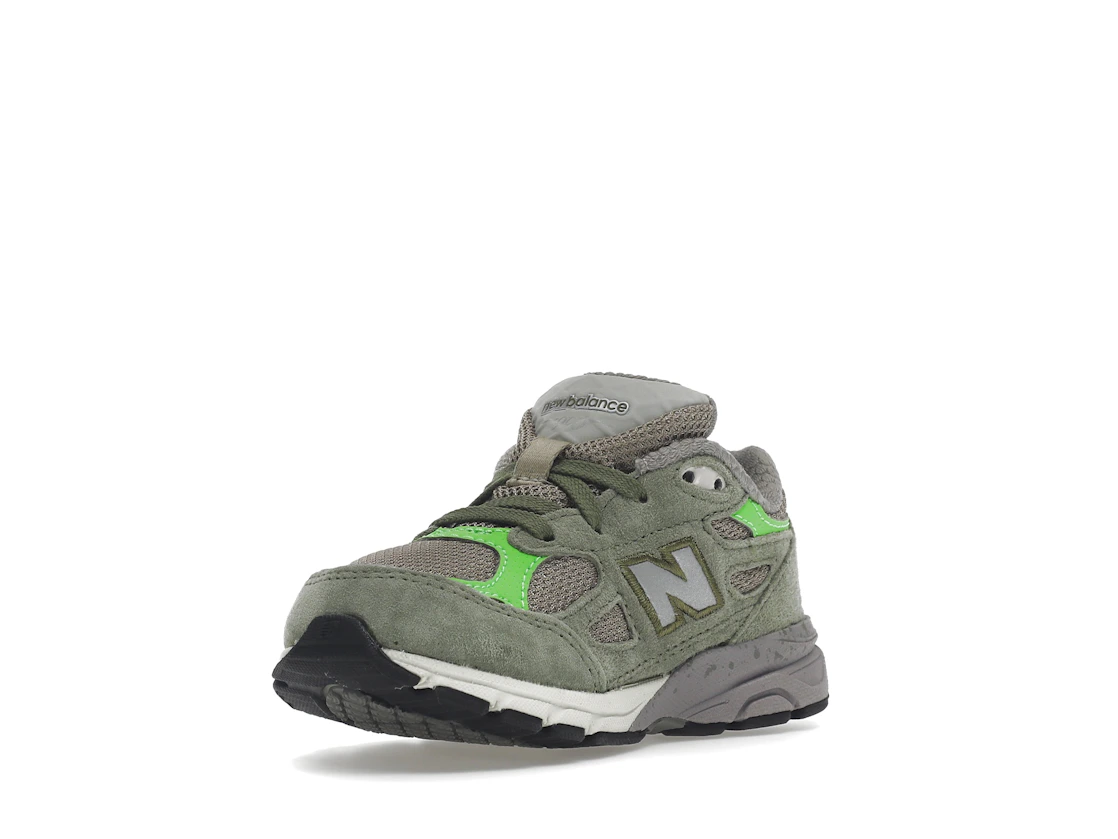 Vue 14 de New Balance 990v3 Patta Keep Your Family Close (TD)
