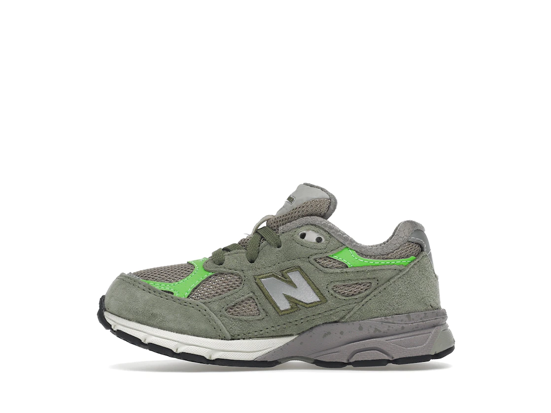Vue 19 de New Balance 990v3 Patta Keep Your Family Close (TD)