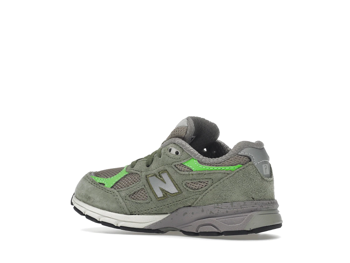 Vue 22 de New Balance 990v3 Patta Keep Your Family Close (TD)