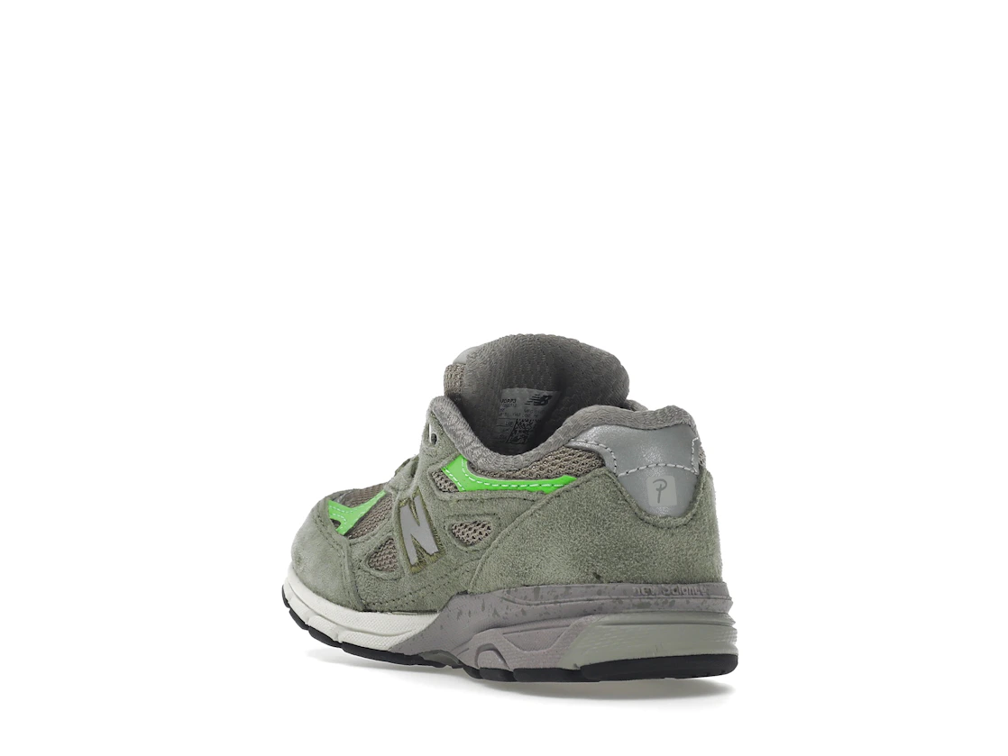Vue 25 de New Balance 990v3 Patta Keep Your Family Close (TD)