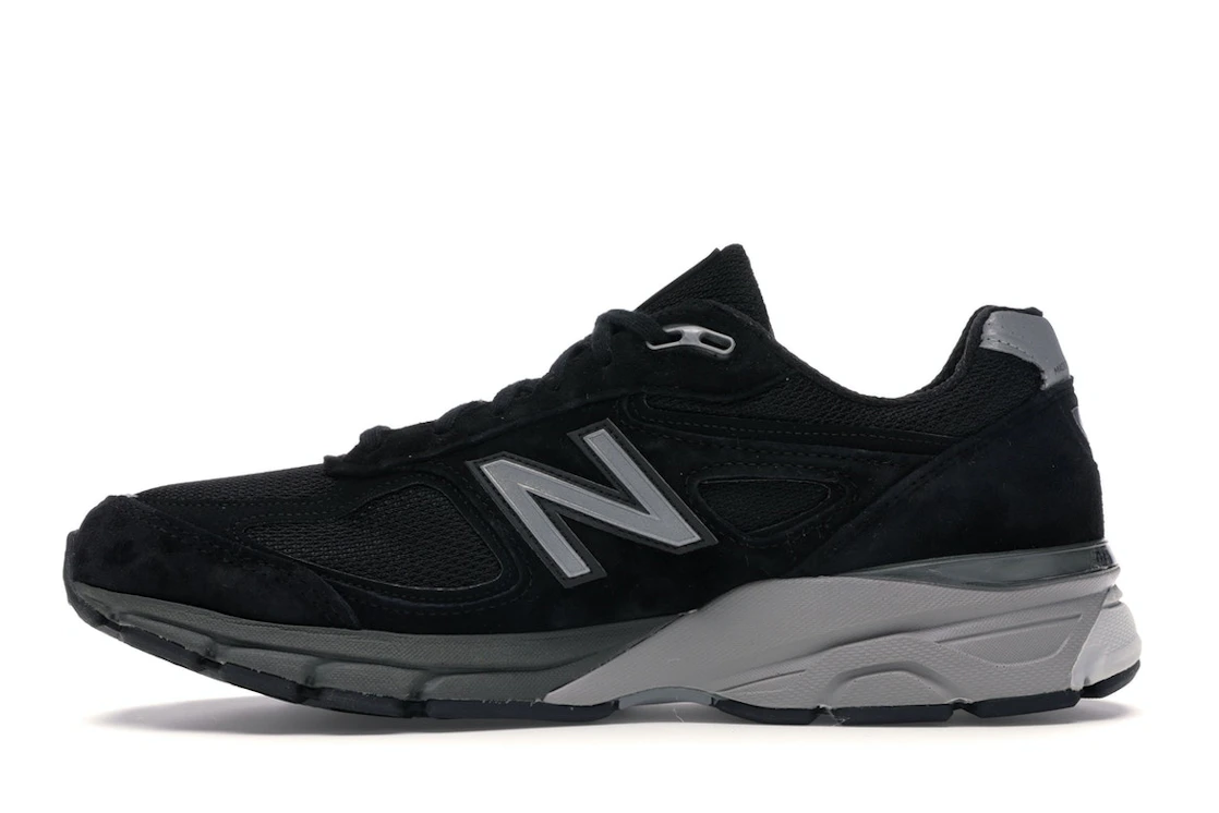 Vue 19 de New Balance 990v4 Kith Black