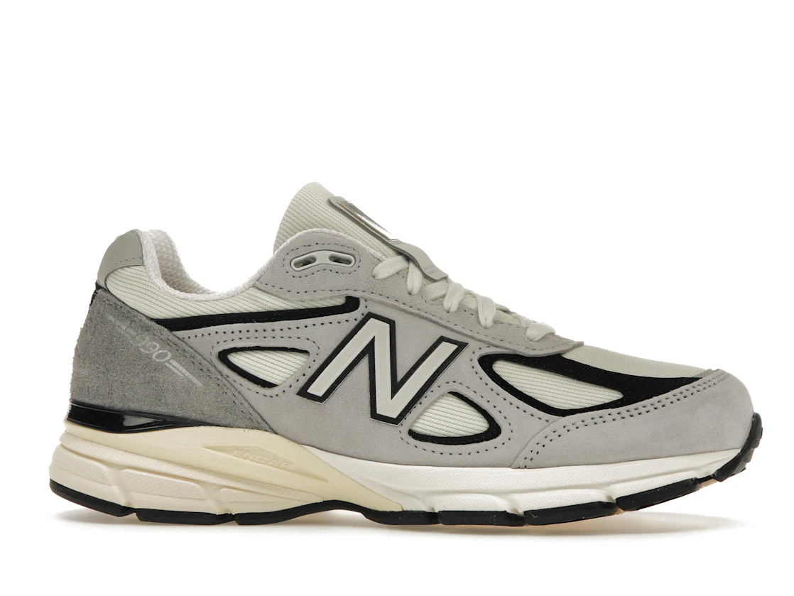 Vue 2 de New Balance 990v4 MiUSA Teddy Santis Grey Black Cream