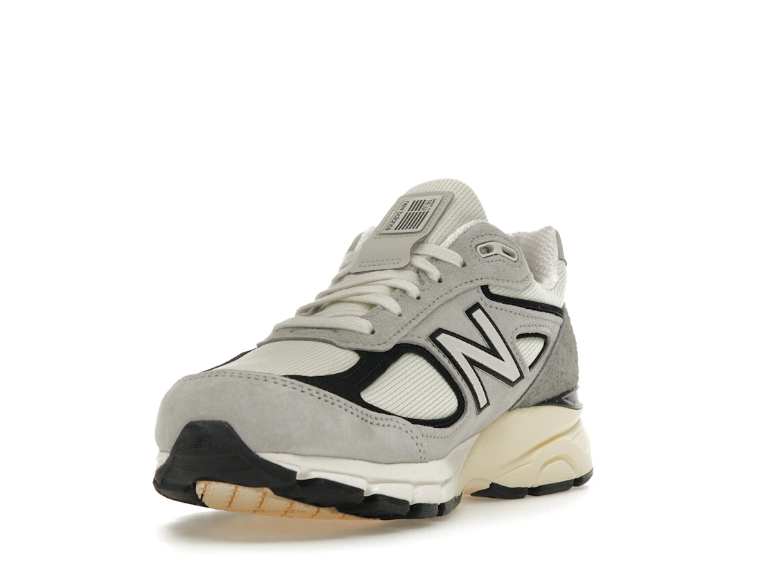 Vue 13 de New Balance 990v4 MiUSA Teddy Santis Grey Black Cream