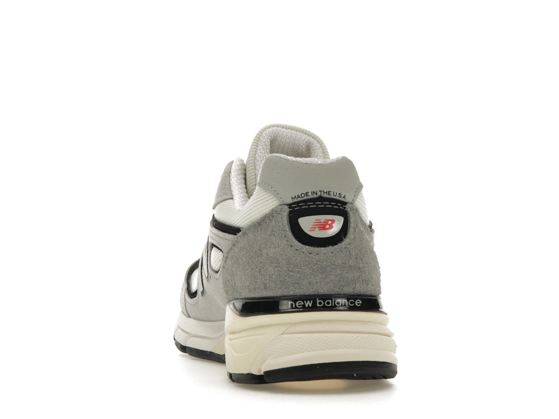 Vue 27 de New Balance 990v4 MiUSA Teddy Santis Grey Black Cream