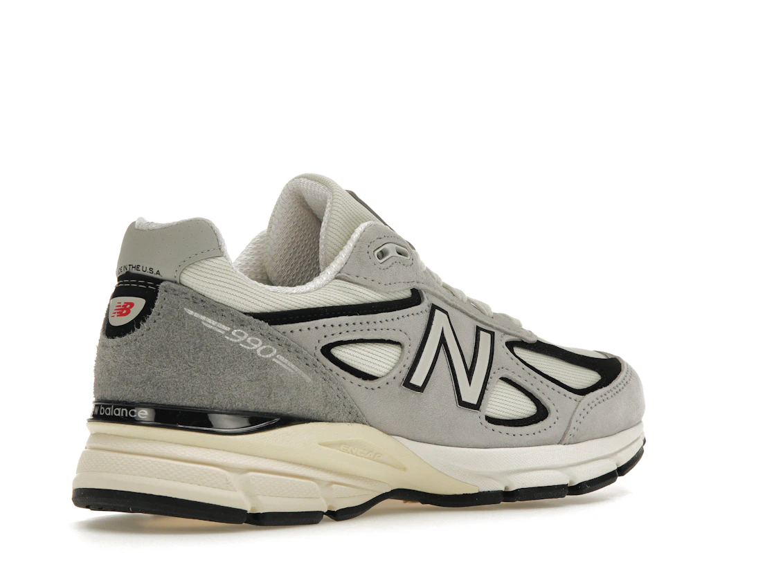 Vue 33 de New Balance 990v4 MiUSA Teddy Santis Grey Black Cream
