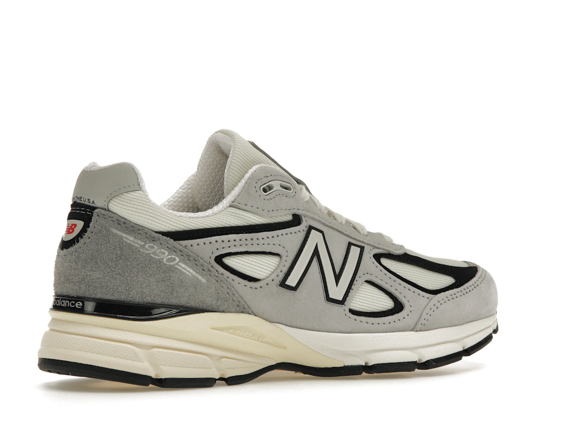 Vue 34 de New Balance 990v4 MiUSA Teddy Santis Grey Black Cream
