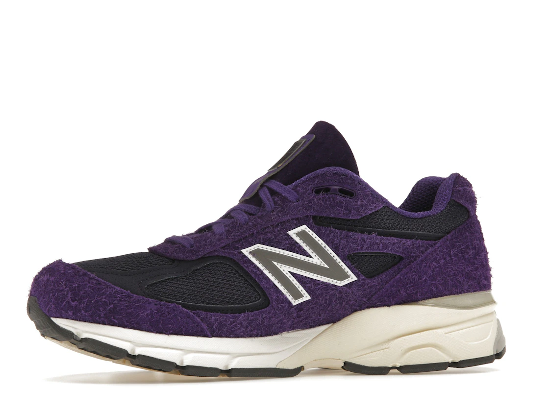 Vue 17 de New Balance 990v4 MiUSA Teddy Santis Plum Purple