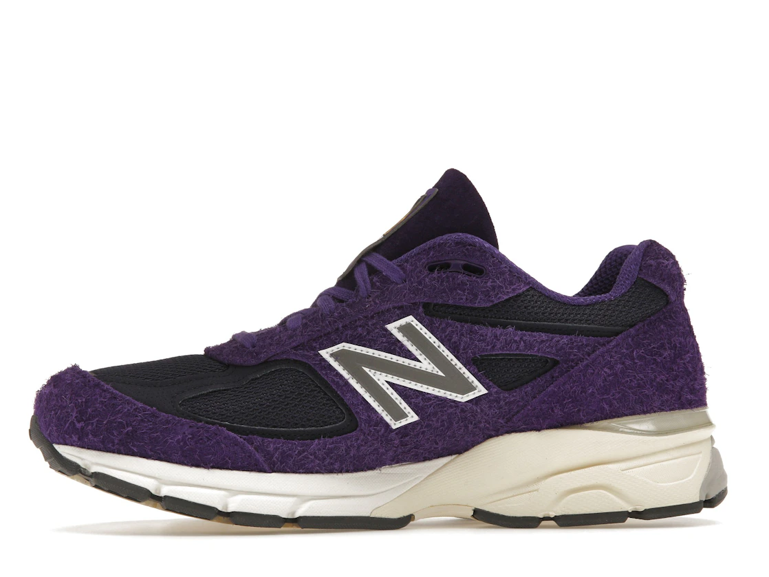 Vue 18 de New Balance 990v4 MiUSA Teddy Santis Plum Purple