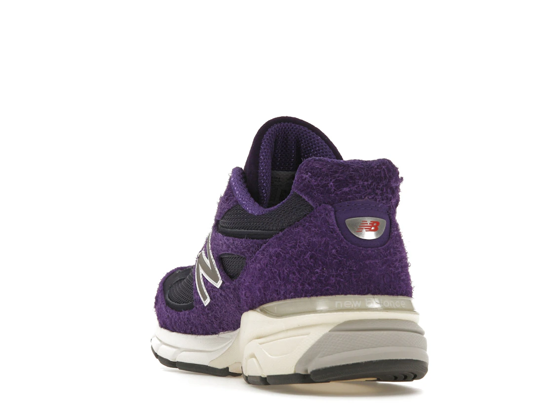 Vue 26 de New Balance 990v4 MiUSA Teddy Santis Plum Purple