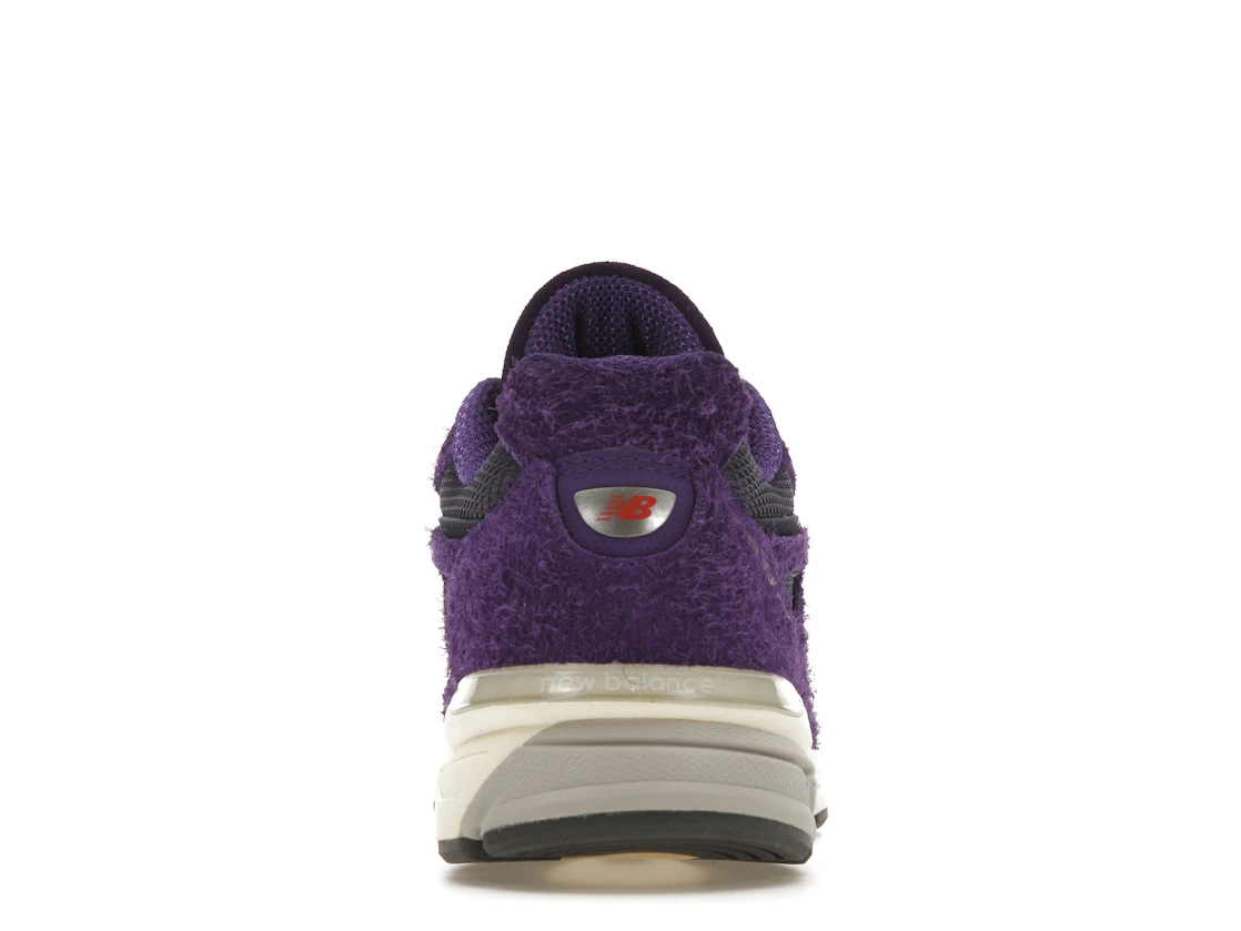 Vue 28 de New Balance 990v4 MiUSA Teddy Santis Plum Purple