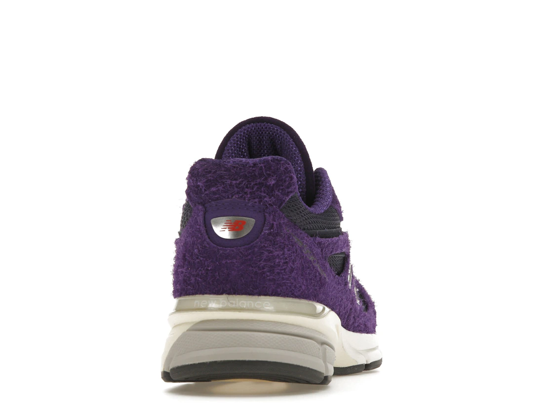 Vue 29 de New Balance 990v4 MiUSA Teddy Santis Plum Purple