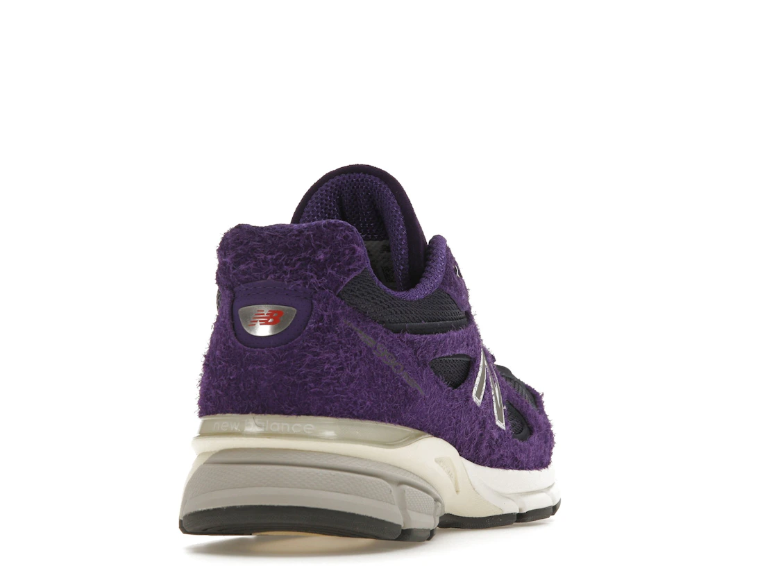 Vue 30 de New Balance 990v4 MiUSA Teddy Santis Plum Purple