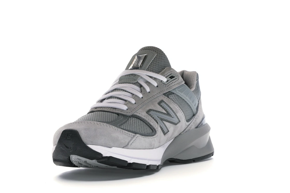 Vue 13 de New Balance 990v5 Grey