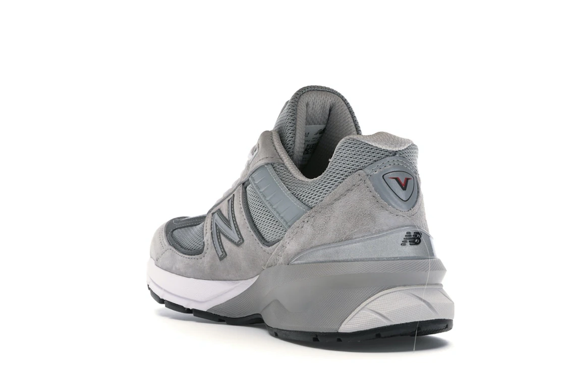Vue 25 de New Balance 990v5 Grey