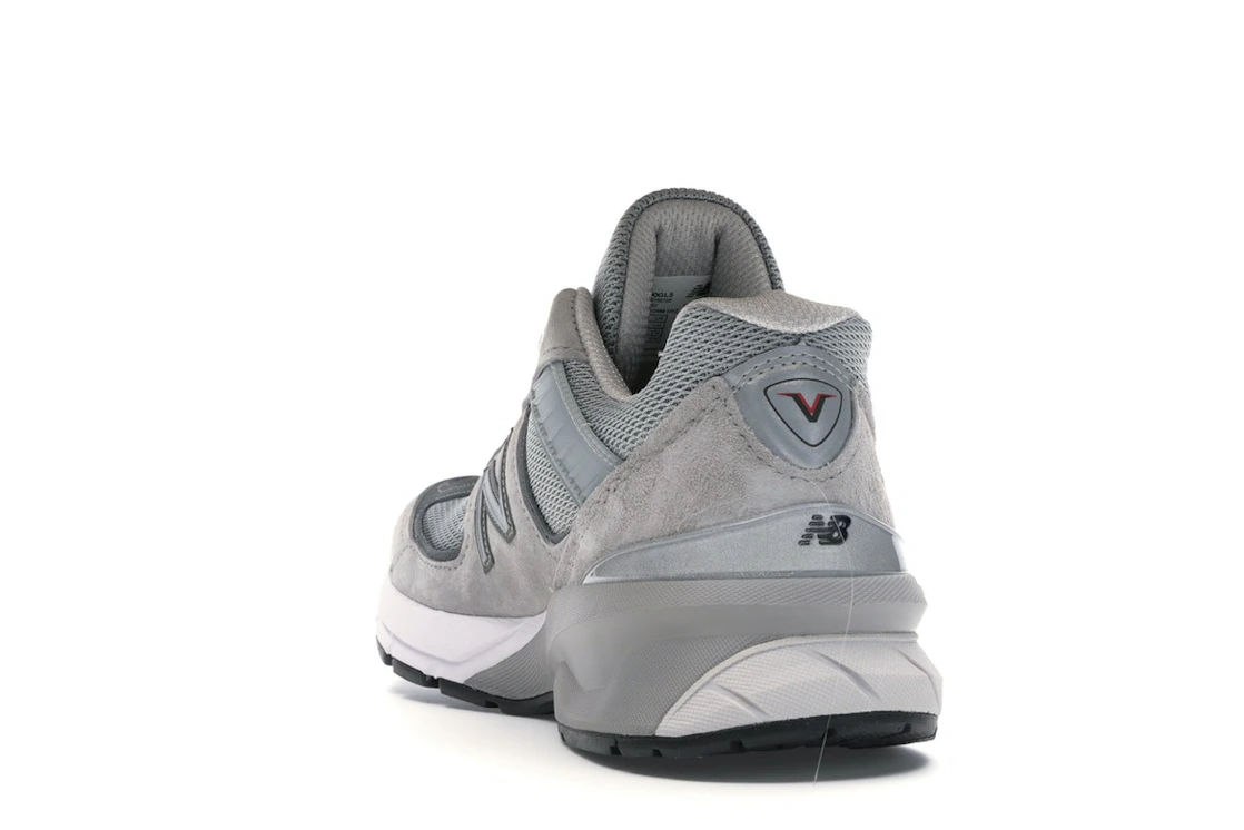 Vue 26 de New Balance 990v5 Grey