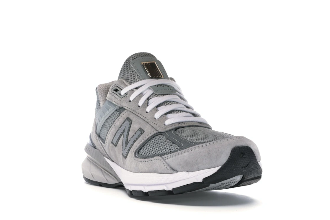 Vue 7 de New Balance 990v5 Grey