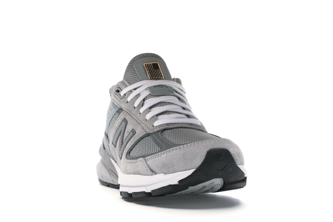 Vue 8 de New Balance 990v5 Grey