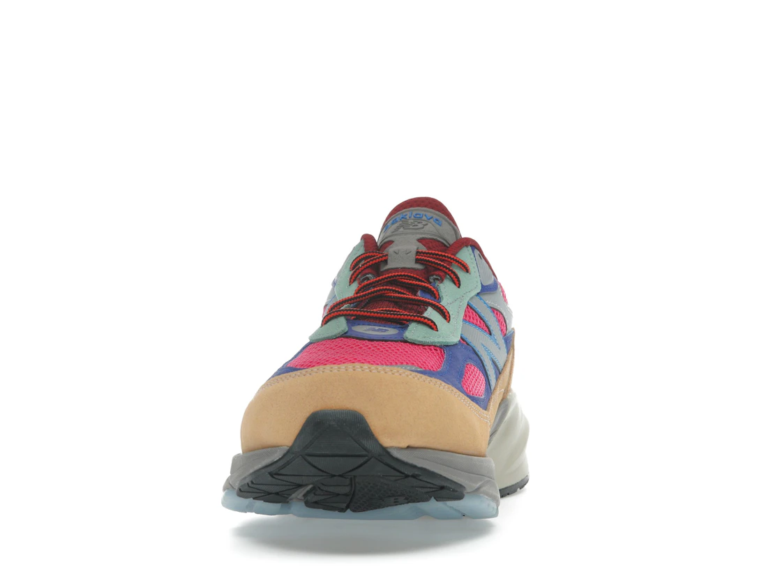 Vue 11 de New Balance 990v6 MiUSA Action Bronson Ainôzama