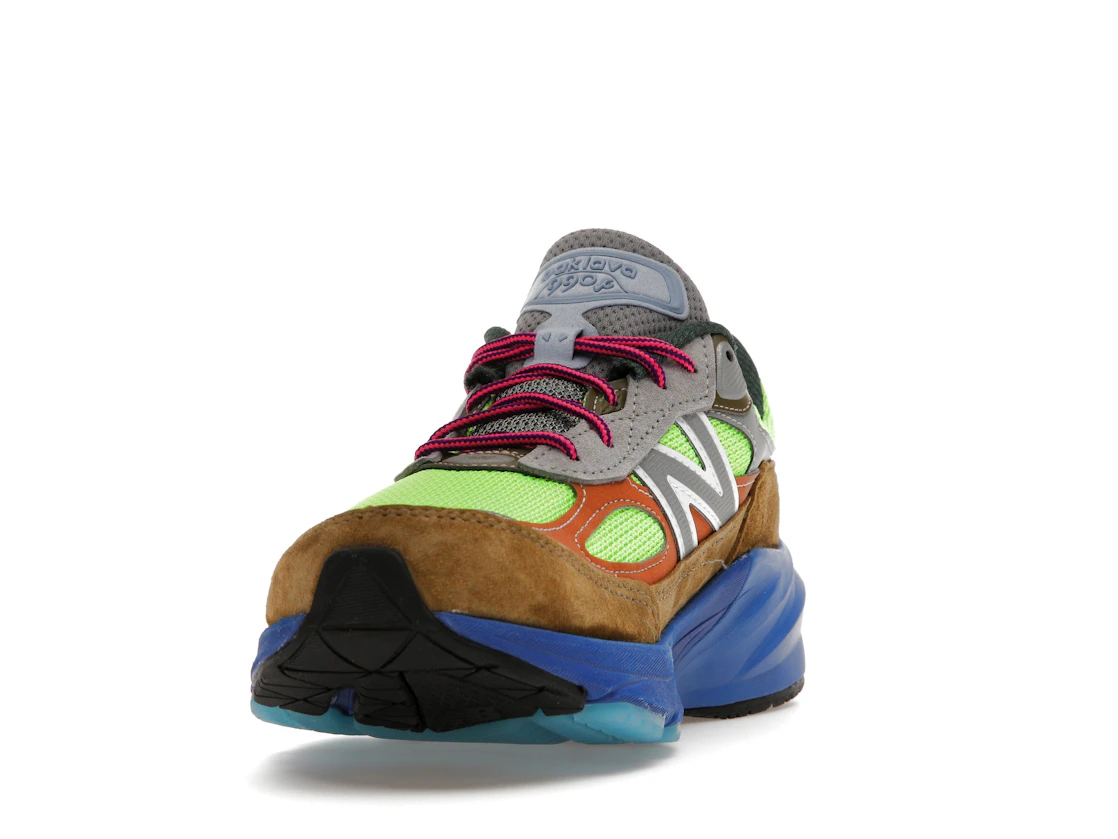 Vue 12 de New Balance 990v6 MiUSA Action Bronson Baklava