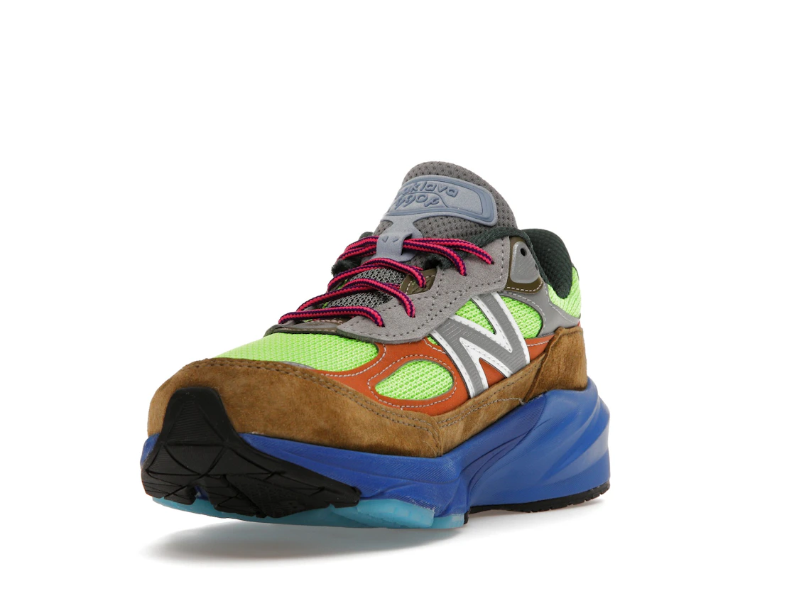 Vue 13 de New Balance 990v6 MiUSA Action Bronson Baklava