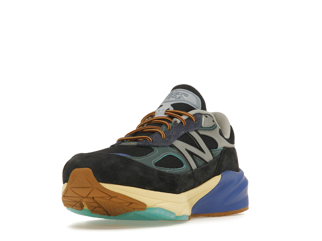 Vue 13 de New Balance 990v6 MiUSA Action Bronson Lapis Lazuli