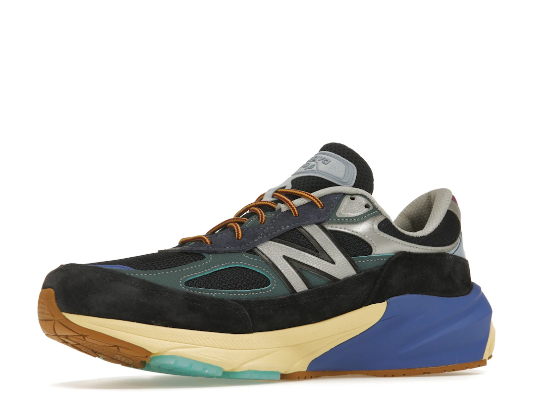 Vue 16 de New Balance 990v6 MiUSA Action Bronson Lapis Lazuli