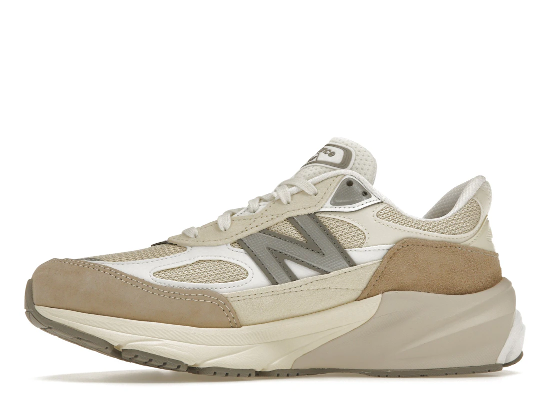 Vue 18 de New Balance 990v6 MiUSA Cream