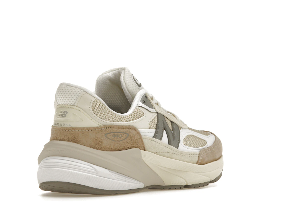 Vue 32 de New Balance 990v6 MiUSA Cream