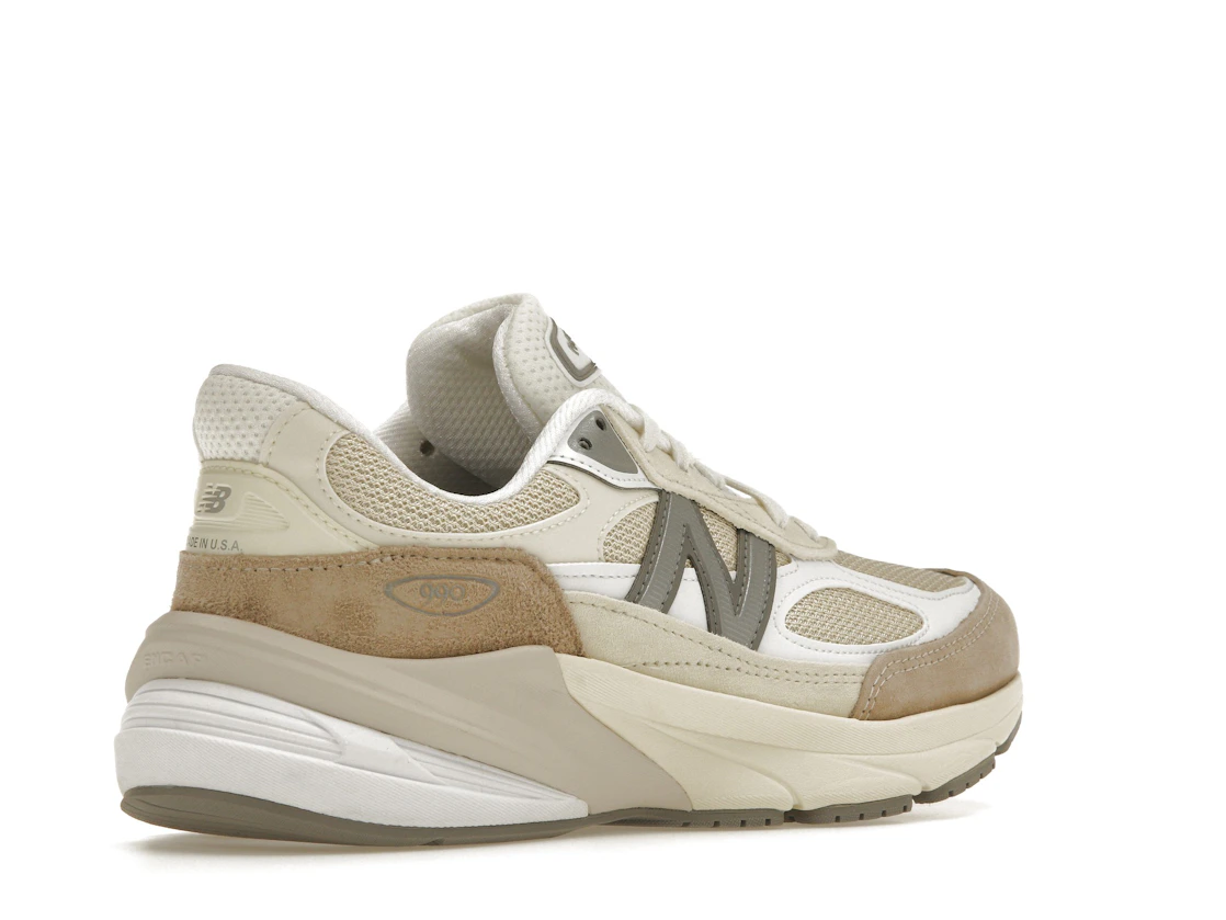 Vue 33 de New Balance 990v6 MiUSA Cream