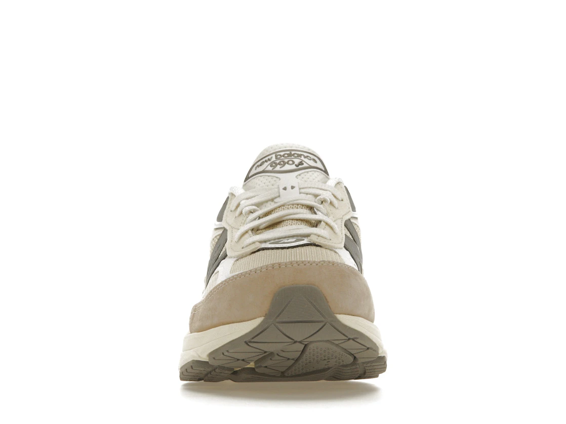 Vue 10 de New Balance 990v6 MiUSA Cream