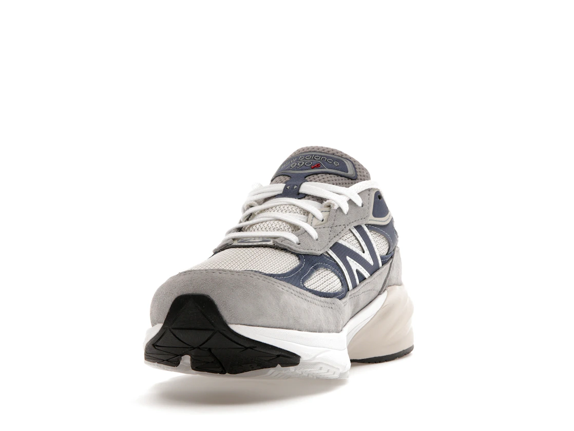Vue 12 de New Balance 990v6 MiUSA Grey Day (2023)
