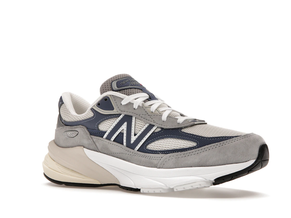 Vue 4 de New Balance 990v6 MiUSA Grey Day (2023)