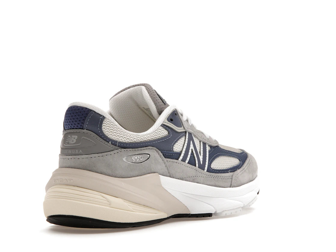 Vue 32 de New Balance 990v6 MiUSA Grey Day (2023)